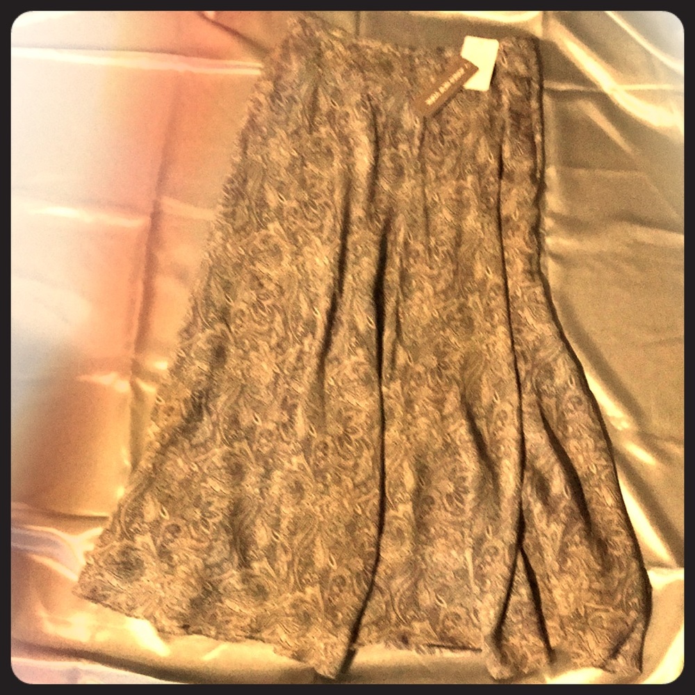 SOLD💰Paisley Silk Skirt